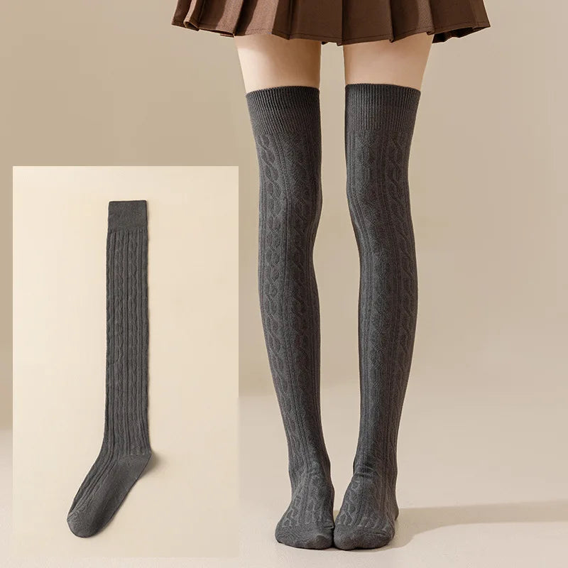 Women’s Heritage Cable-Knit Thigh-High Socks