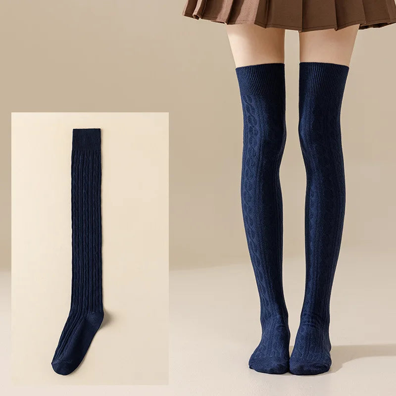 Women’s Heritage Cable-Knit Thigh-High Socks