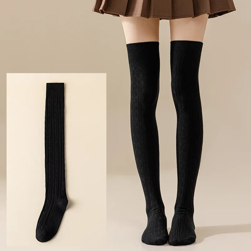 Women’s Heritage Cable-Knit Thigh-High Socks