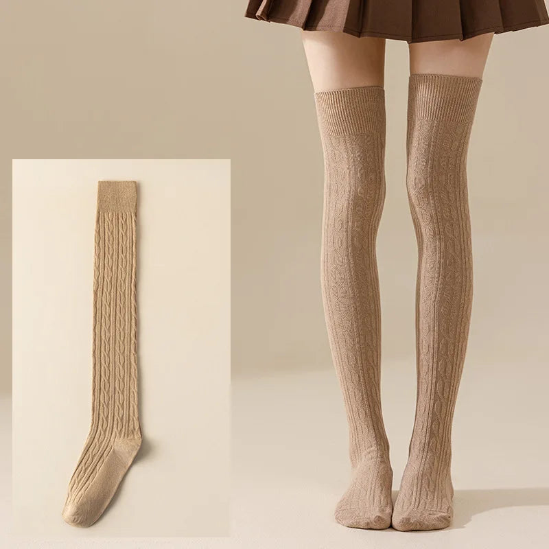 Women’s Heritage Cable-Knit Thigh-High Socks